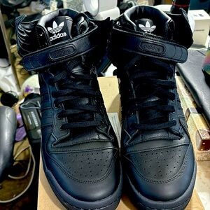 Triple Black Jeremy Scott Adidas Forum “Wings” gently used size13 no tags/box